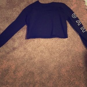 Black nyc long sleeves cropped sweatshirt